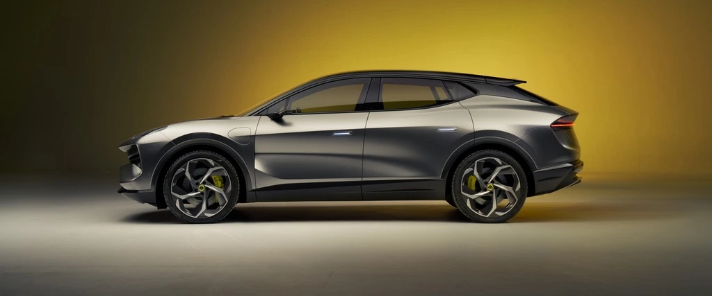 2025 Lotus Eletre Silver