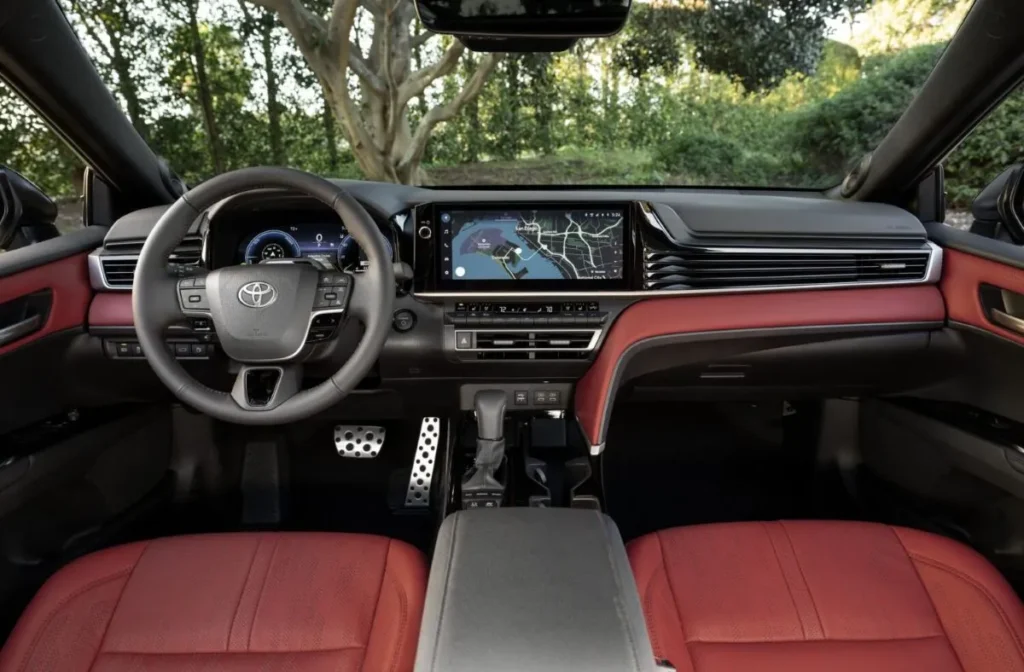2025_Camry_XSE_AWD Technology