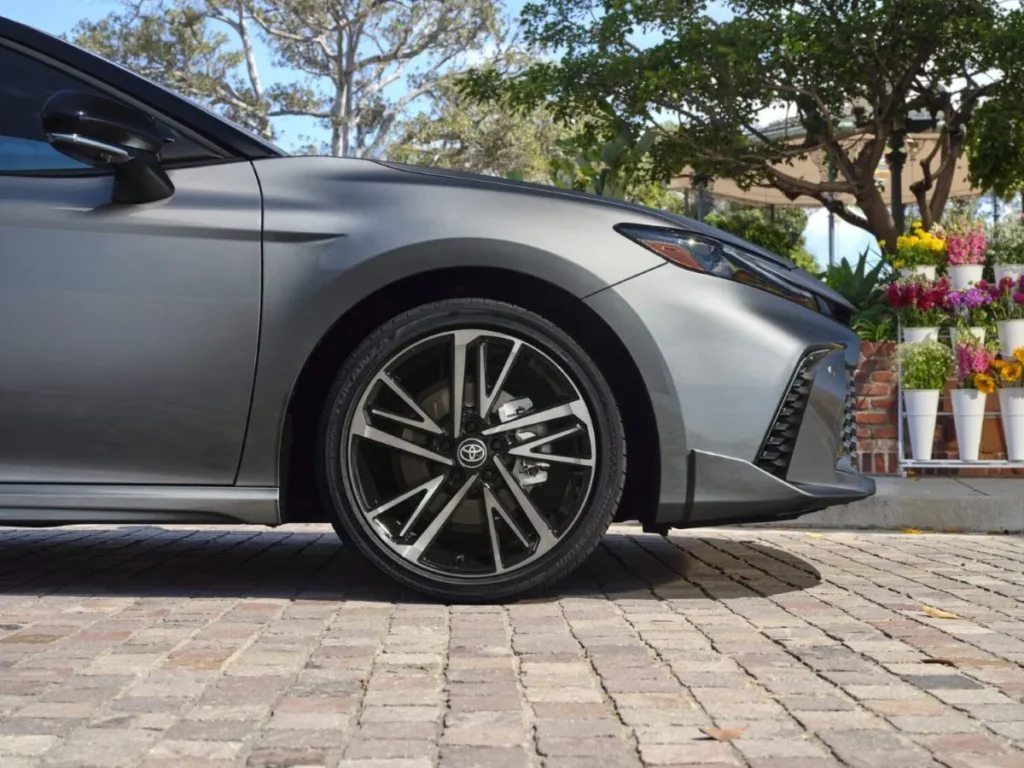 2025_Camry_XSE_AWD Wheel