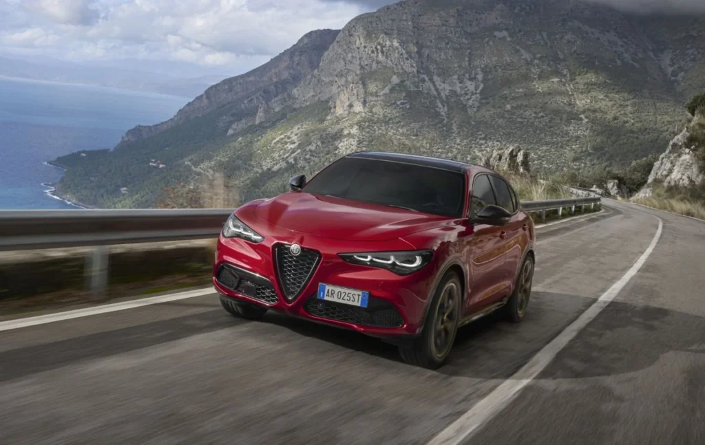 2025 Alfa Romeo Stelvio