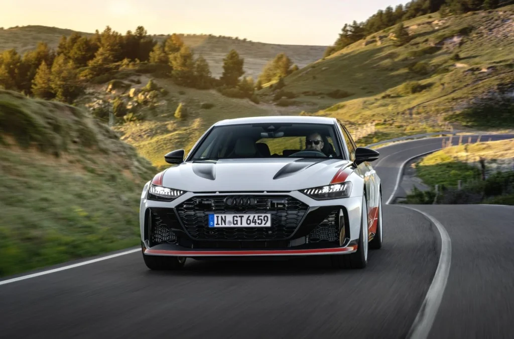 2025 Audi RS6 Avant GT
