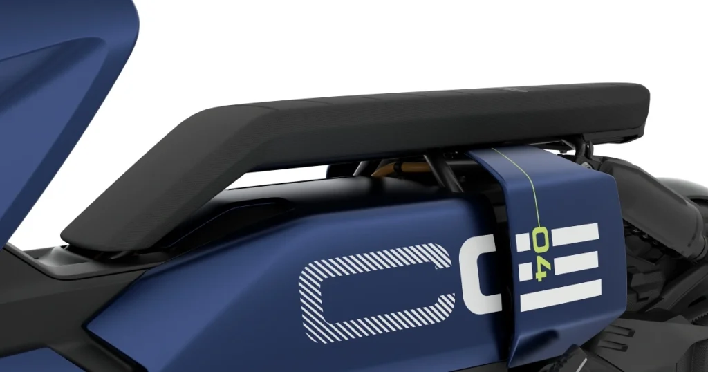 2026 BMW CE 04