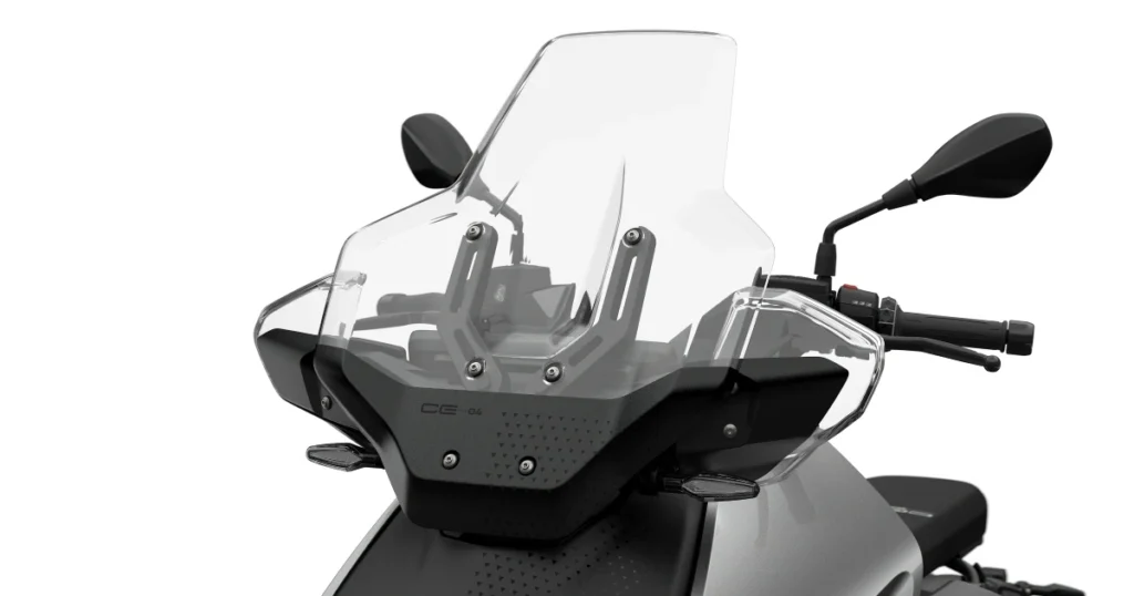2026 BMW CE 04